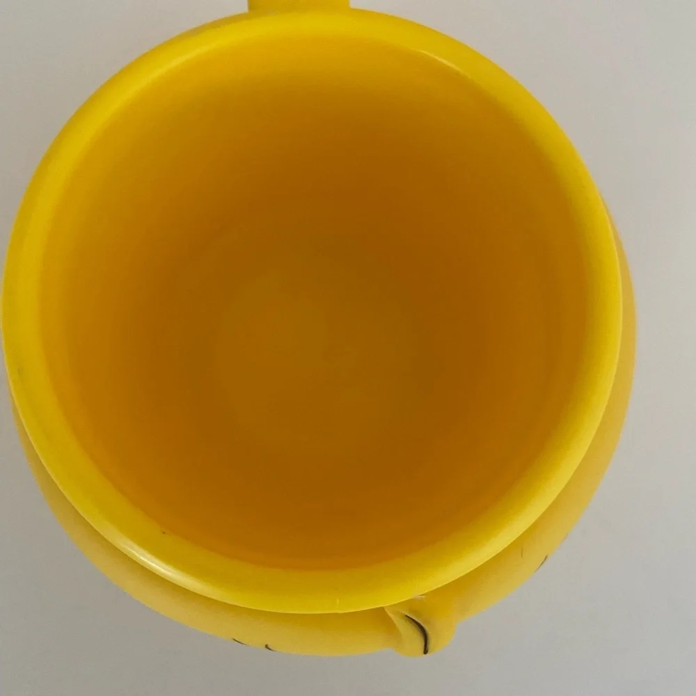 1992 Tweety Bird Looney Tunes Mug Hard Plastic Yellow Coffee Mug Vintage